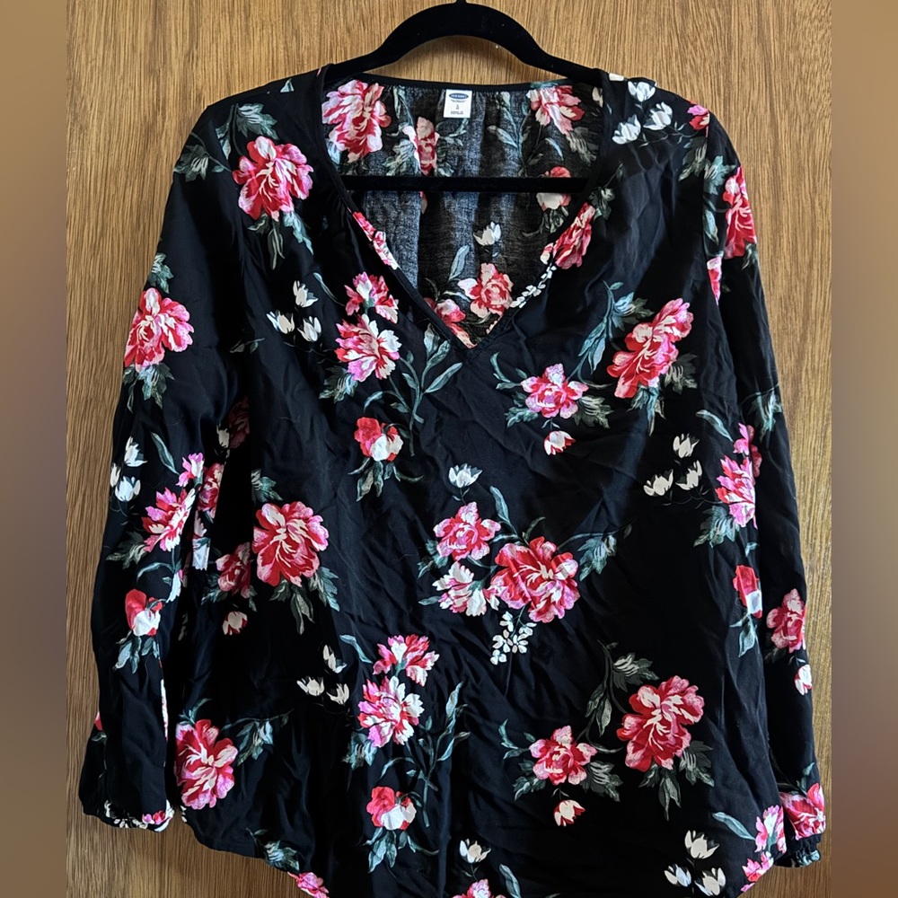 OLD NAVY Women's Size L Smocked Long-Sleeve V-Neck Blouse-Black Floral